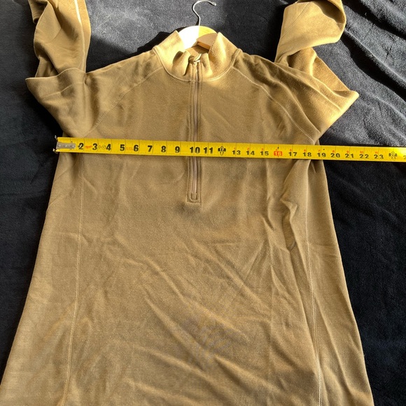 Filson Merino Wool Men's Tan Zip-Up Sweater - Picture 7 of 9